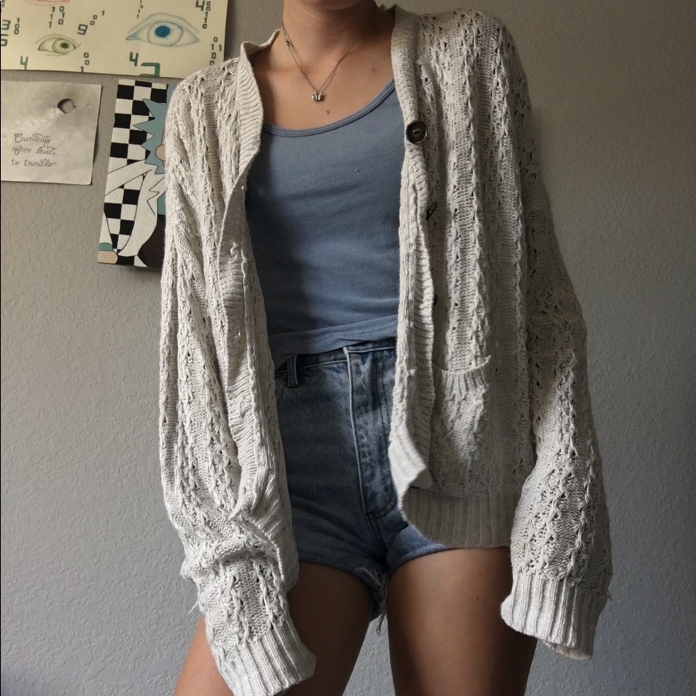 🕊Brandy Melville🕊 Knitted Cardigan